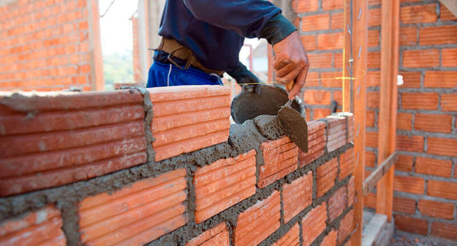 Польской компании нужны строители, работы по фасадам, кладке кирпича и брусчатке 